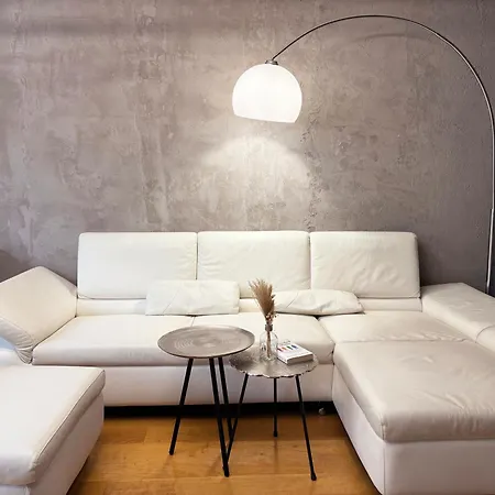 Modernes 2-zimmer-apartment In Der Altstadt Coblenza