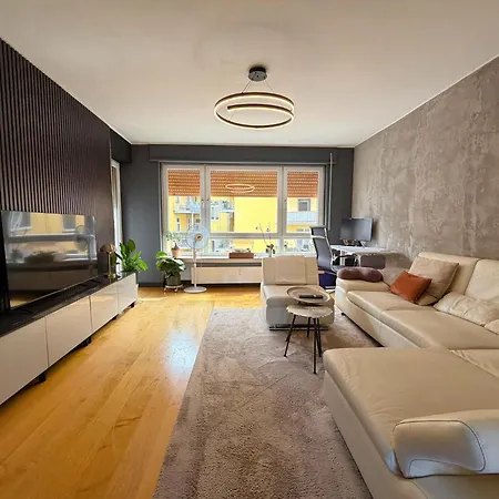 Modernes 2-zimmer-apartment In Der Altstadt Apartmán