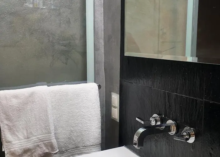 Modernes 2-zimmer-apartment In Der Altstadt Apartment